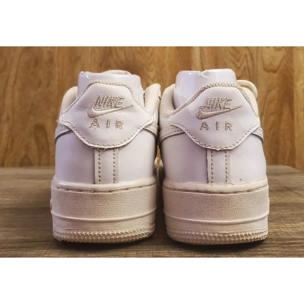 Nike Air Force 1 Low Classic Leather Sneakers Youth Size 6Y‎ Triple White